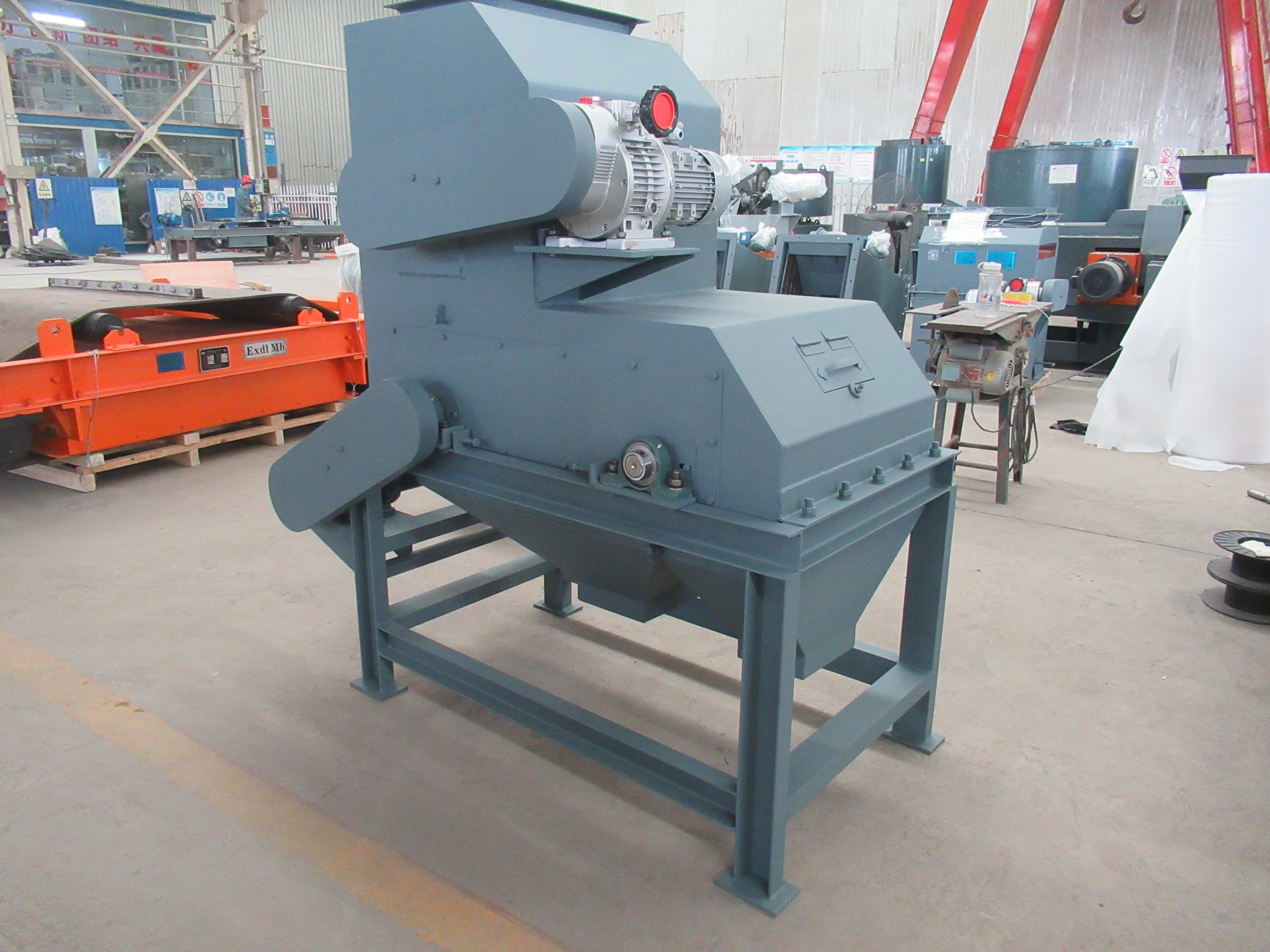 黑鎢礦干式磁選機(jī) 黑鎢礦干式磁選機(jī)