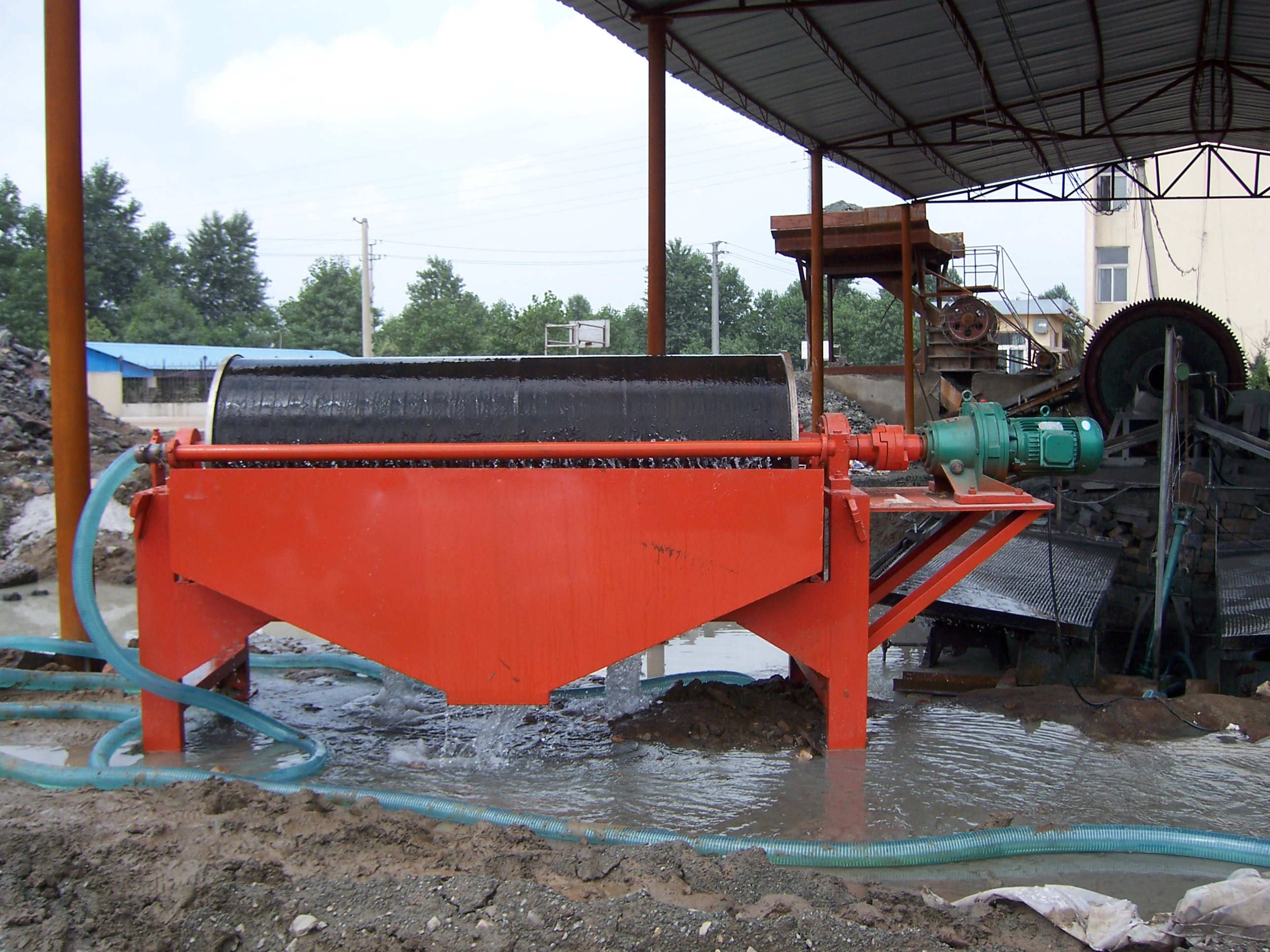 強(qiáng)磁濕式磁選機(jī) 強(qiáng)磁濕式磁選機(jī)