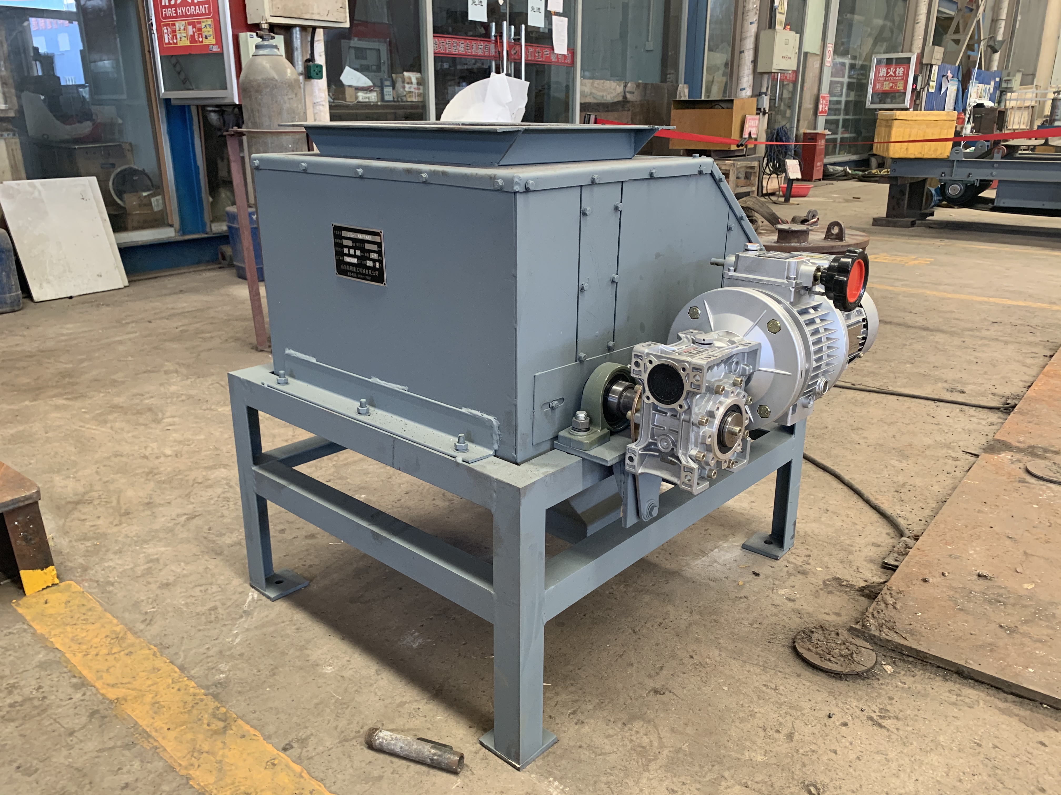 輥式干式磁選機(jī) 輥式干式磁選機(jī)